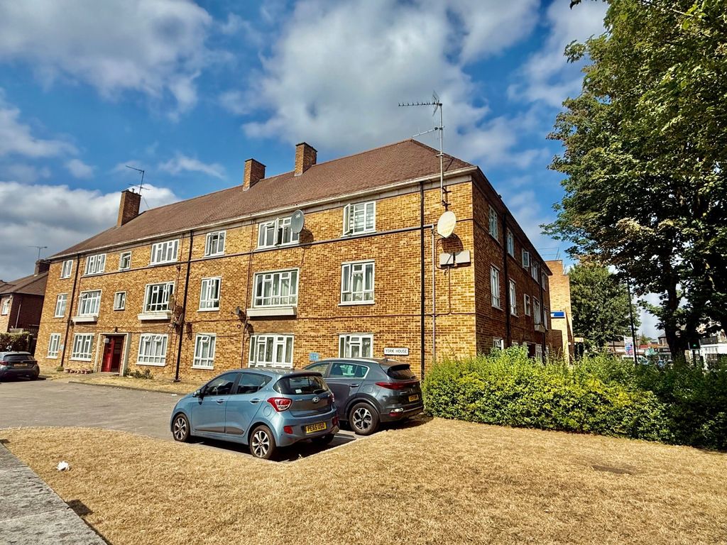 Property photo 1 of 7