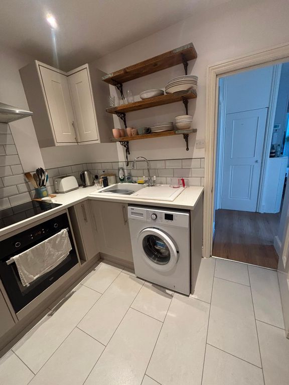 Property photo 2 of 21