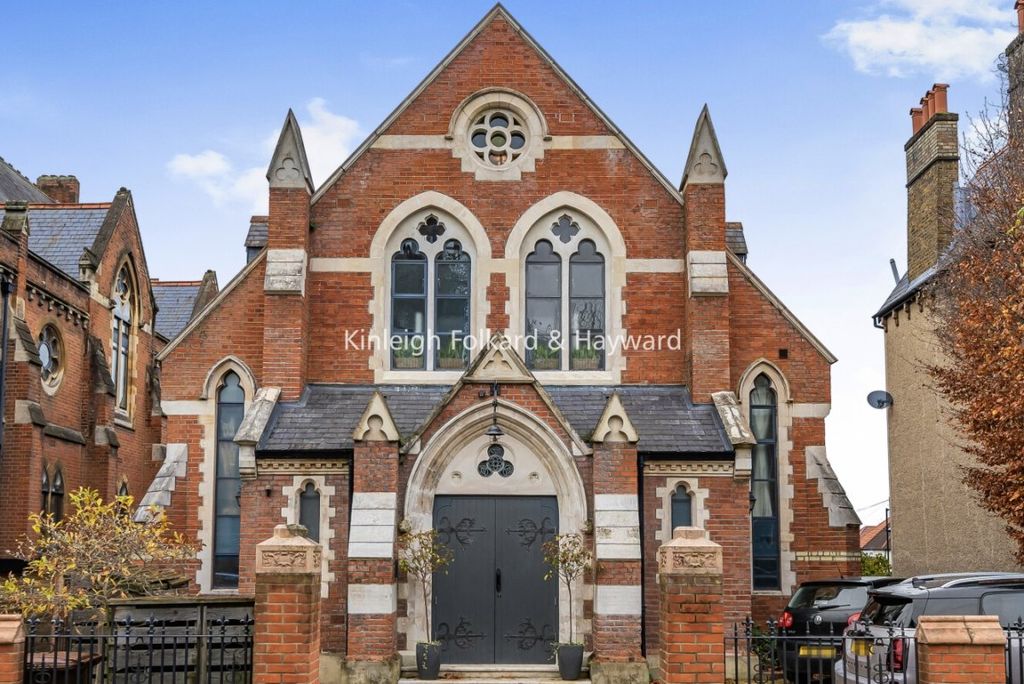 Property photo 2 of 10 378B6A8F-48F3-4B82-A