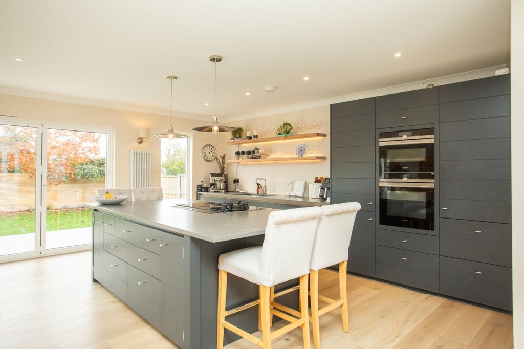 Property photo 3 of 23 Picture 3