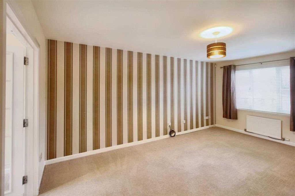 Property photo 2 of 25