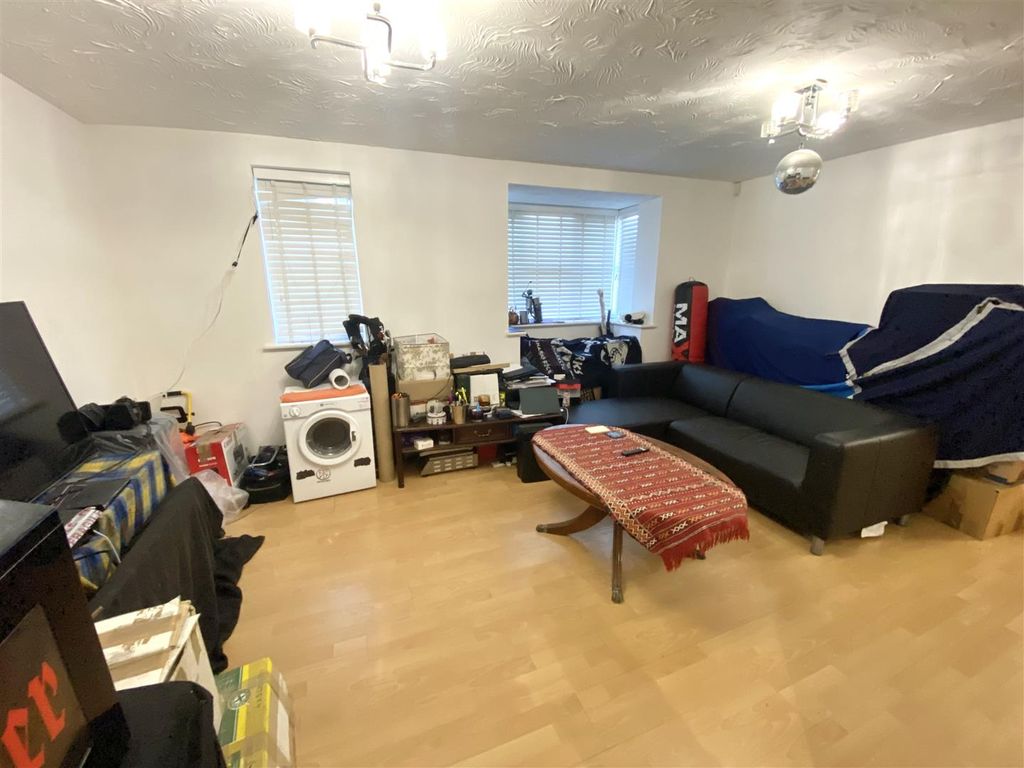 Property photo 2 of 8 Img_5676.Jpg