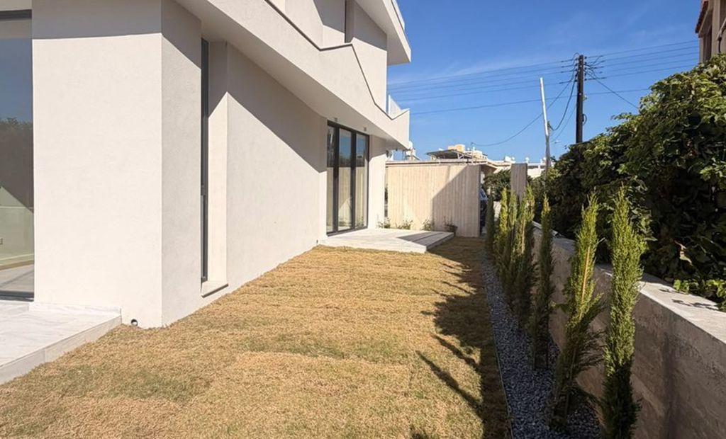 Property photo 2 of 10 Apartment 101 -...