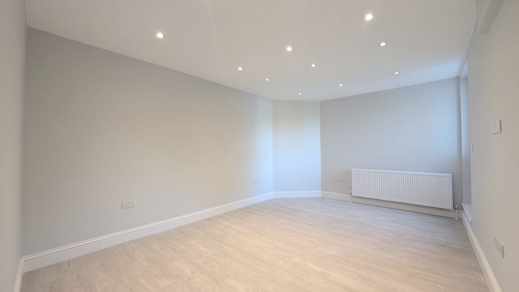 Property photo 1 of 9 Image