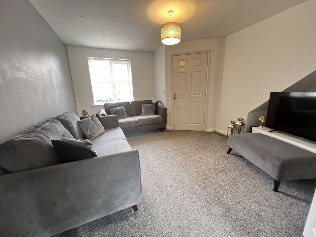 Property photo 2 of 9 Lounge