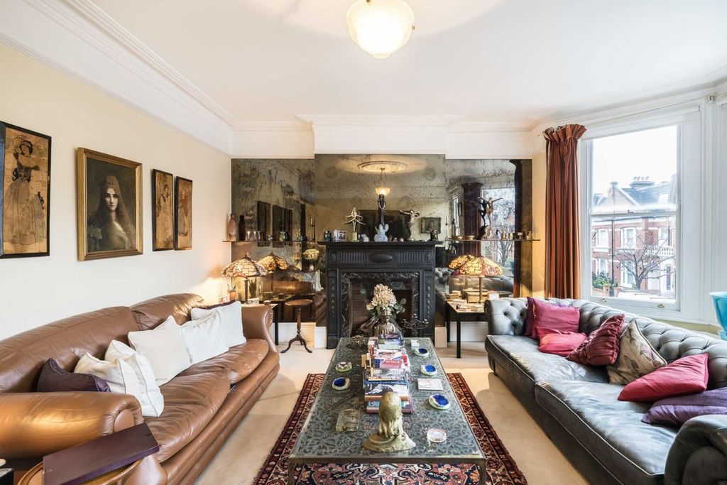 Property photo 3 of 11