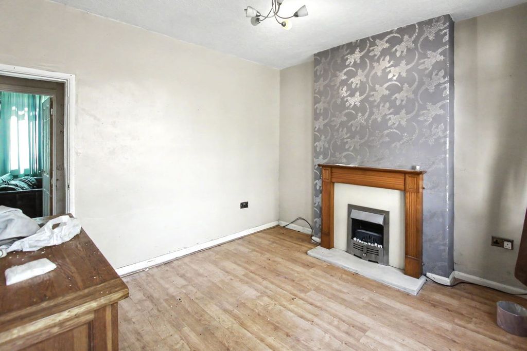 Property photo 3 of 15