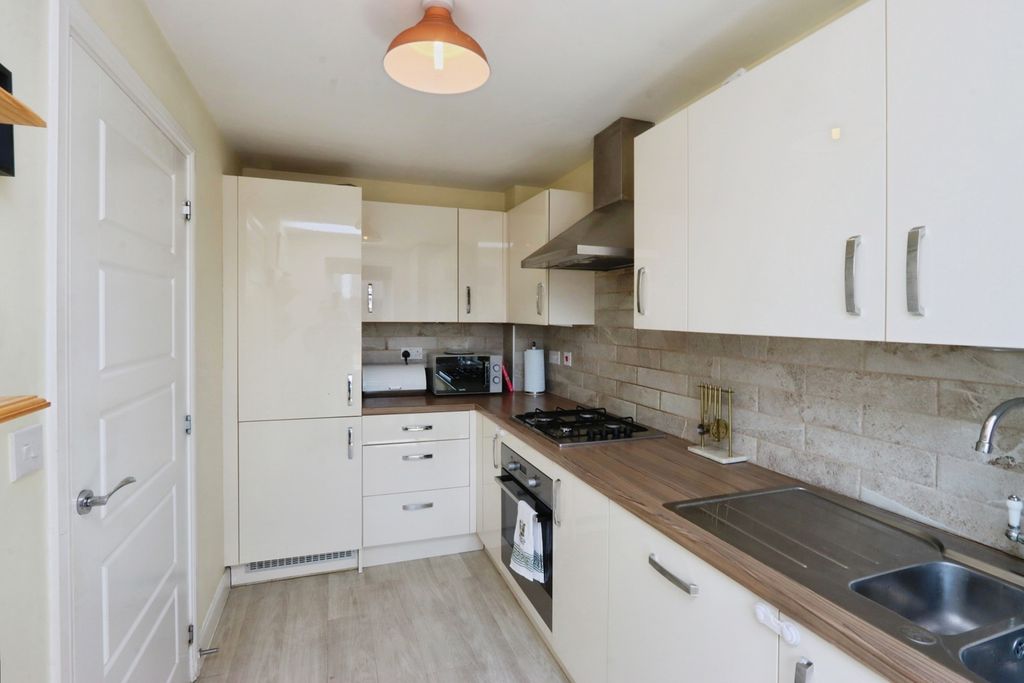Property photo 3 of 27 Pbox-Img.Jpg