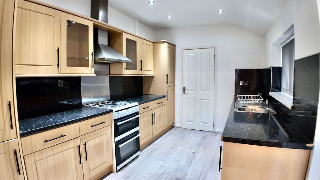 Property photo 3 of 26