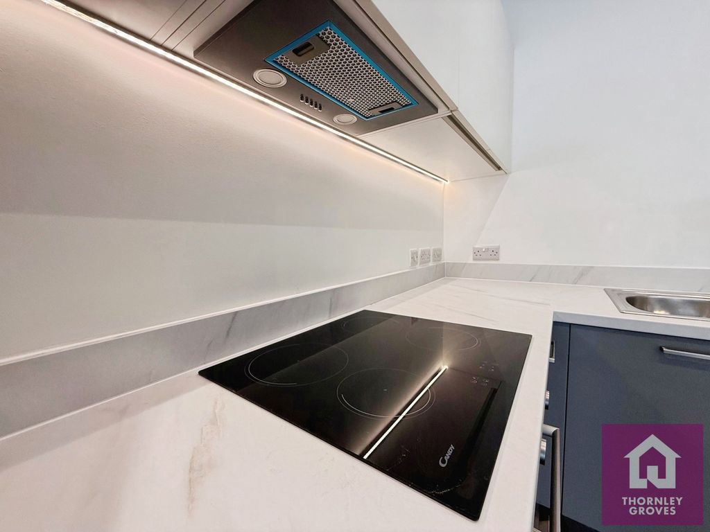 Property photo 3 of 19 Pbox-Img.Jpg