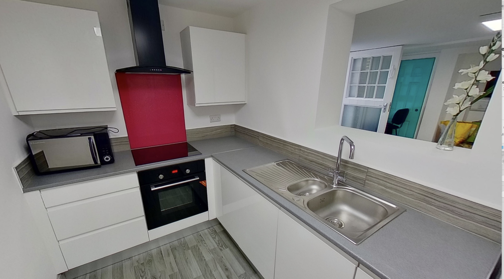 Property photo 3 of 5