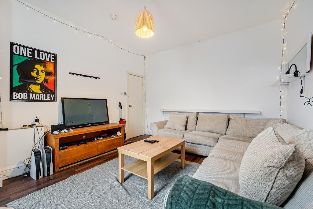 Property photo 2 of 17 Photo 2