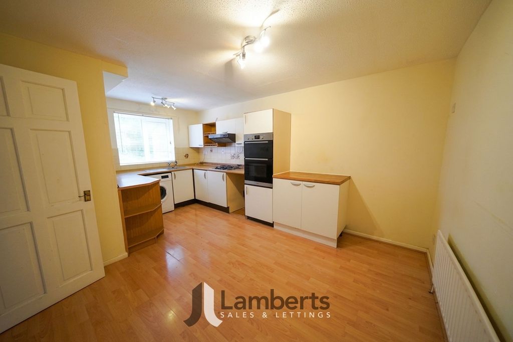Property photo 2 of 19 Kitchen/Diner