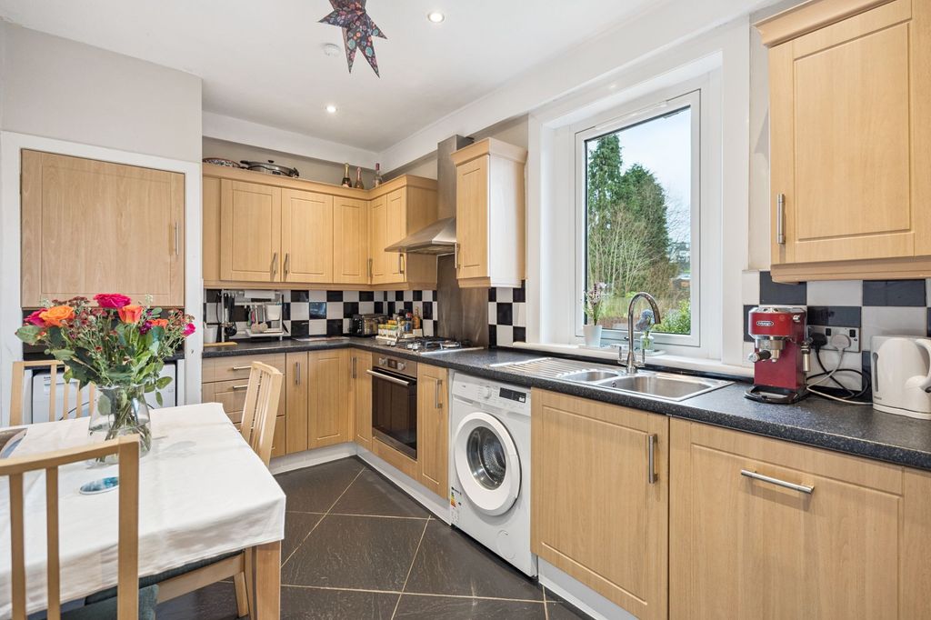 Property photo 3 of 20 Kitchen