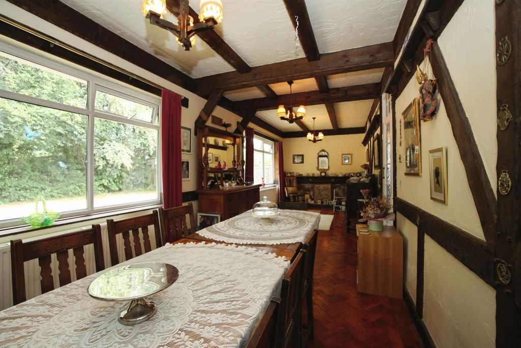 Property photo 3 of 23