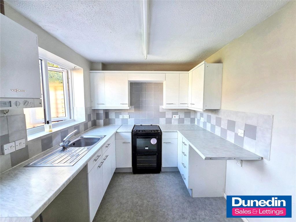 Property photo 3 of 11 Picture No. 02