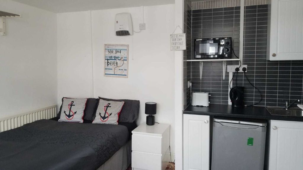 Property photo 1 of 1