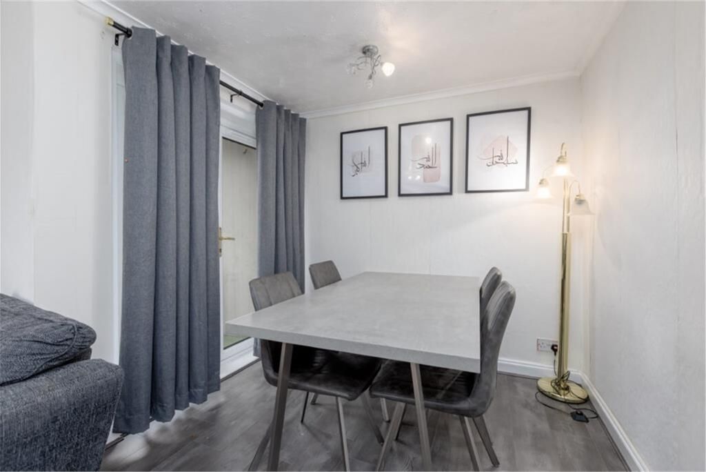 Property photo 3 of 11 Property Image 3