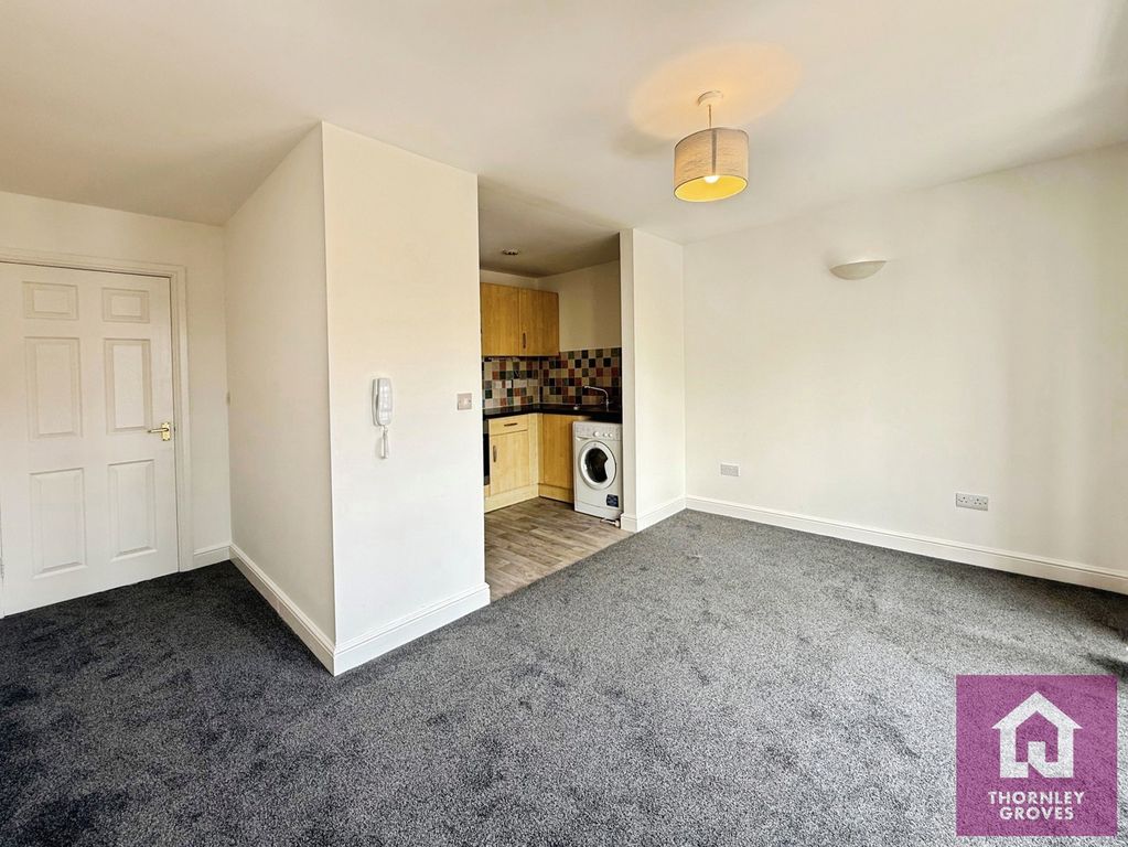 Property photo 2 of 11 Pbox-Img.Jpg