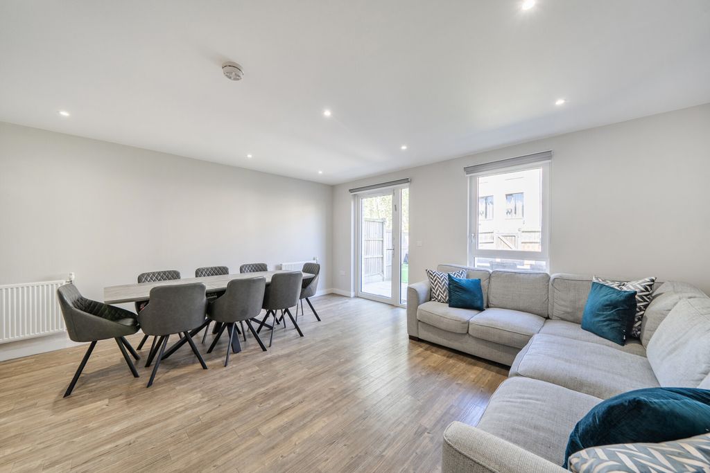 Property photo 2 of 21 1481070-2-6A351E2...