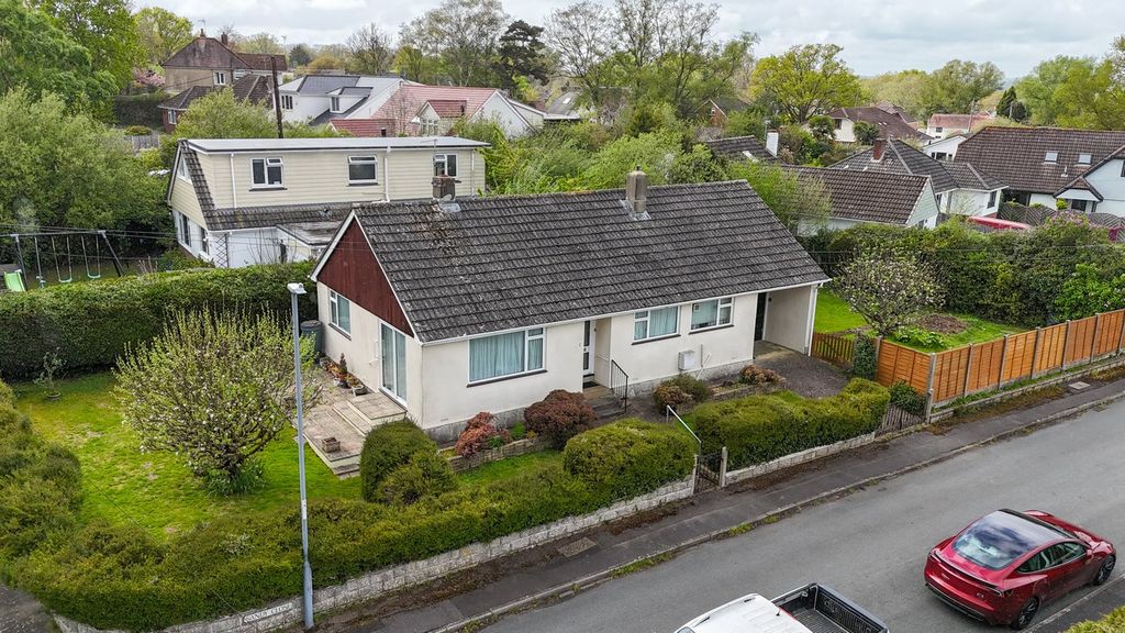 Property photo 1 of 19