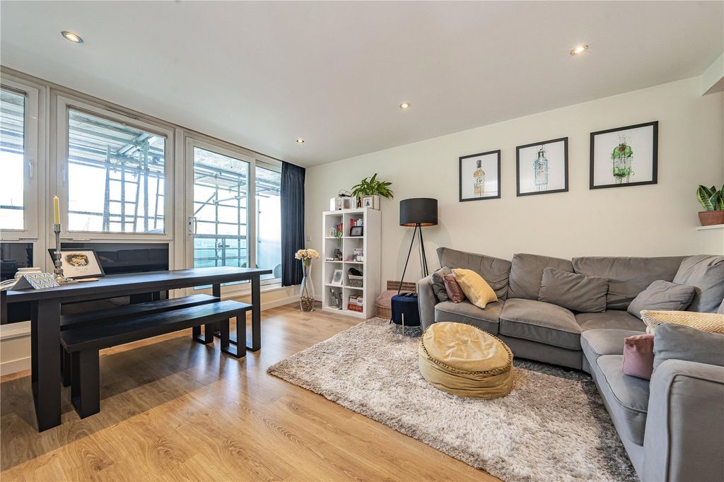 Property photo 2 of 12 Picture No. 25