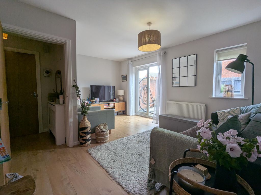 Property photo 2 of 10