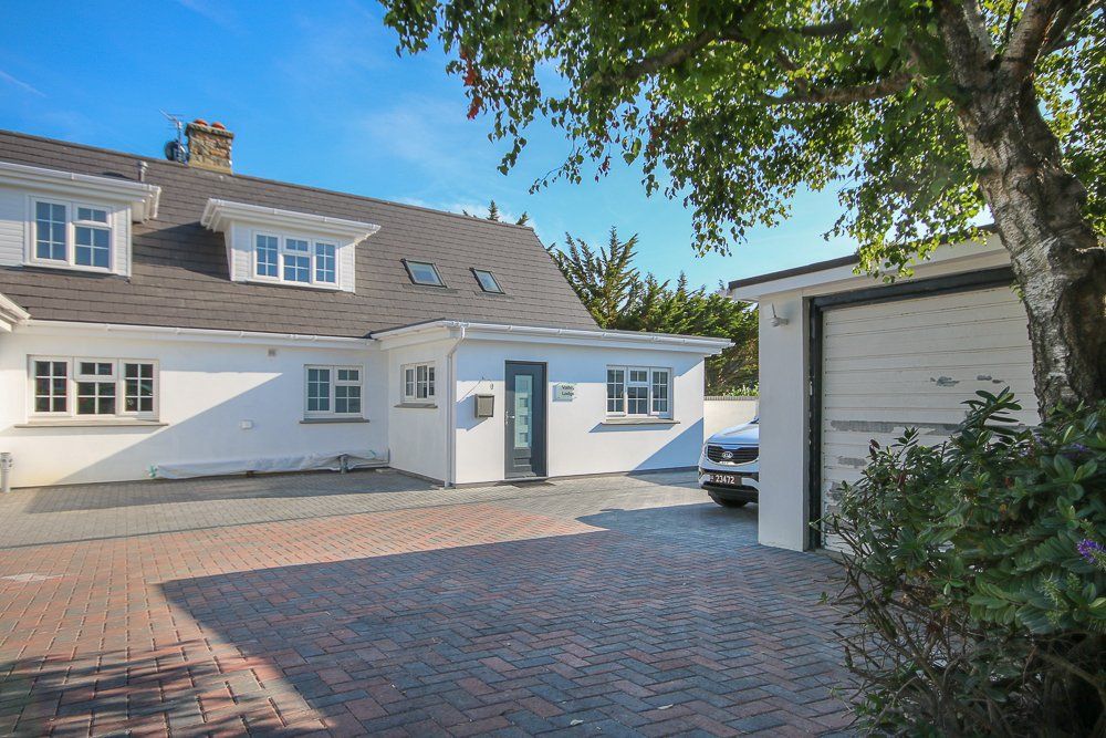 Property photo 2 of 41 Picture No. 25