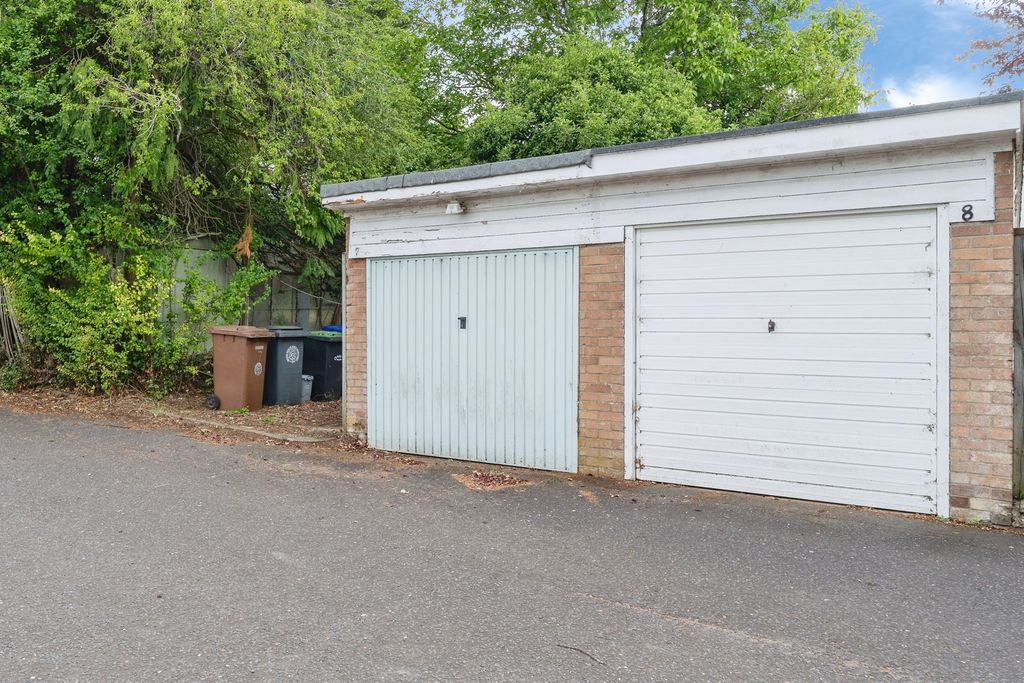 Property photo 3 of 11
