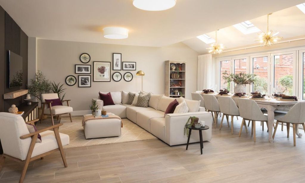 Property photo 2 of 16