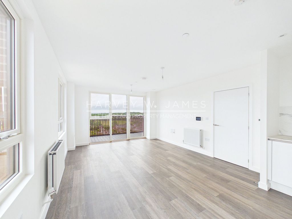 Property photo 2 of 31