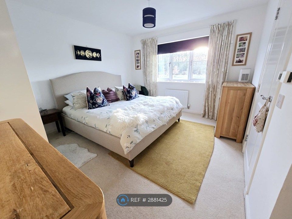 Property photo 2 of 26