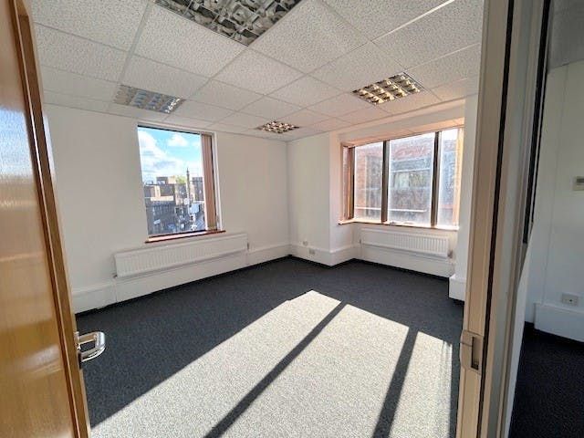 Property photo 1 of 3 Newly Decorated Directors Room ii.Jpg