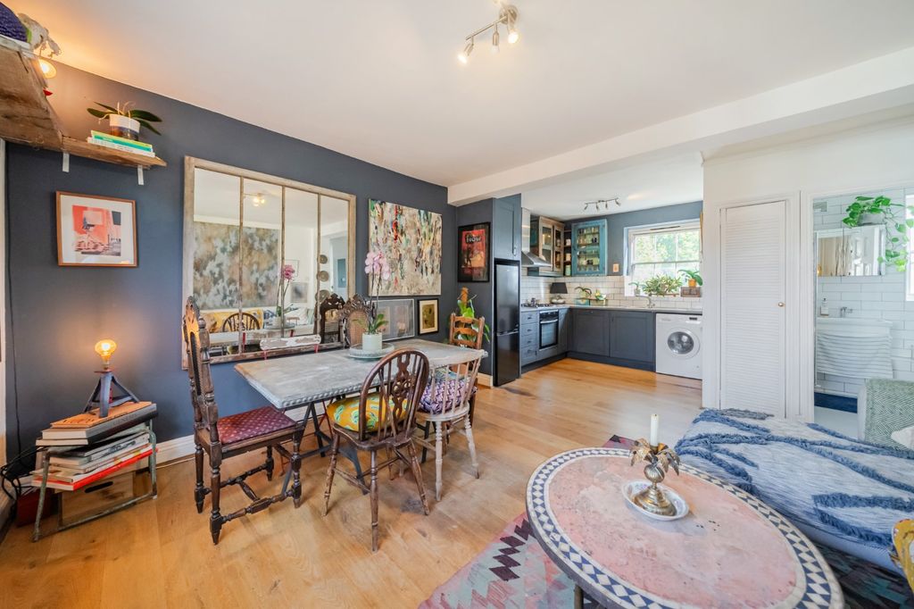 Property photo 1 of 16 Picture No. 04