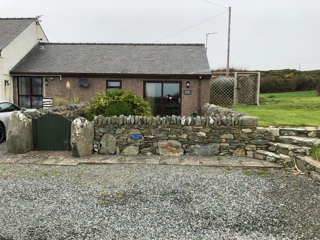 Property photo 1 of 7 Cottage And Parking