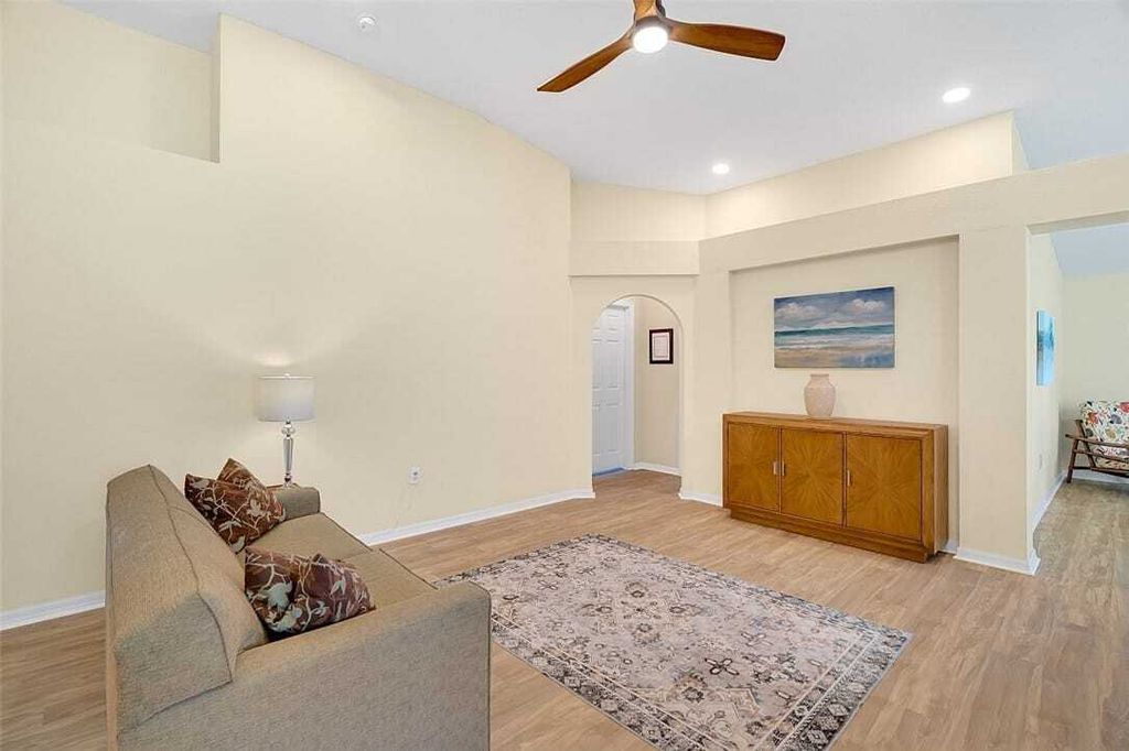 Property photo 3 of 28 <Alttext/>