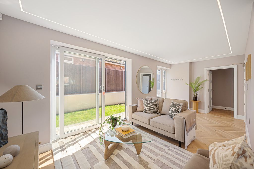 Property photo 2 of 15