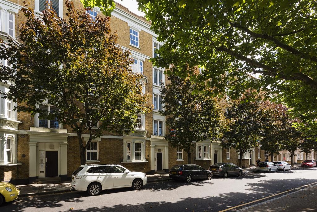 Property photo 1 of 16 Corfield Street