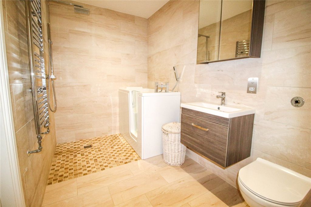 Property photo 3 of 12 Picture No. 12