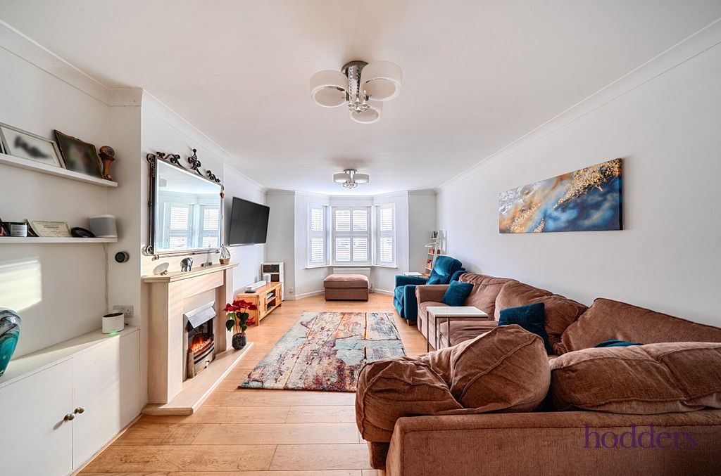 Property photo 2 of 20 0Bfc2829-8Ae7-4F3...