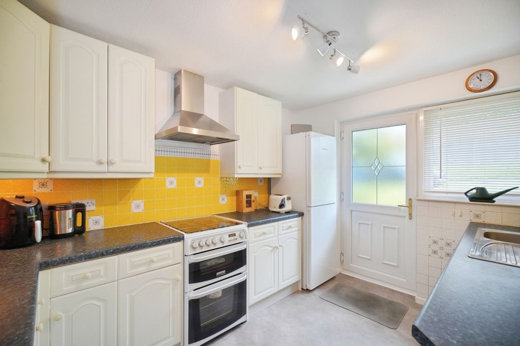 Property photo 2 of 20 Pbox-Img.Jpg