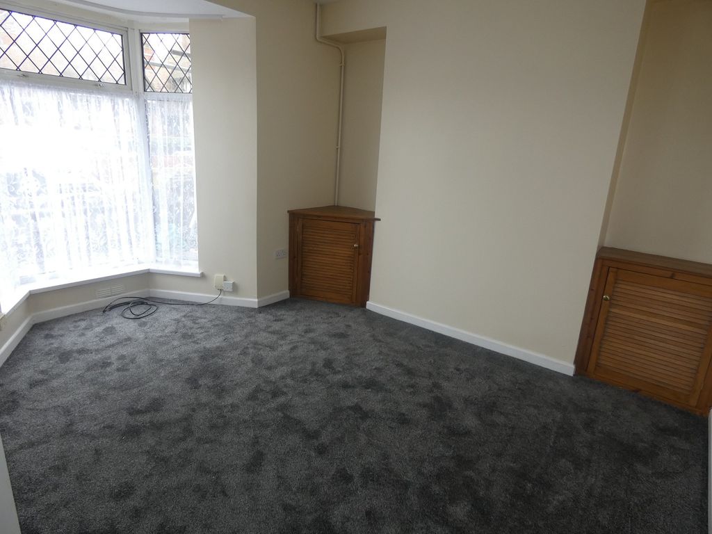 Property photo 2 of 10 Front Lounge