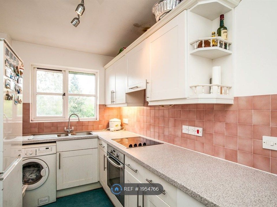 Property photo 3 of 6