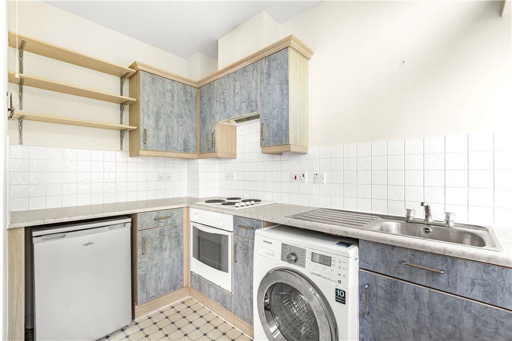 Property photo 3 of 15 Kitchen