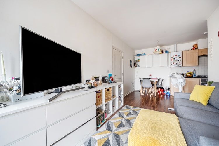 Property photo 2 of 20