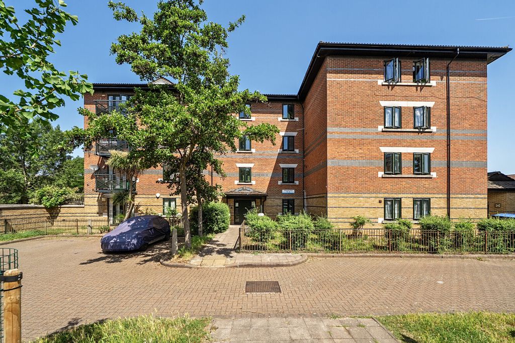 Property photo 1 of 11 1467754-2-6A16d13...