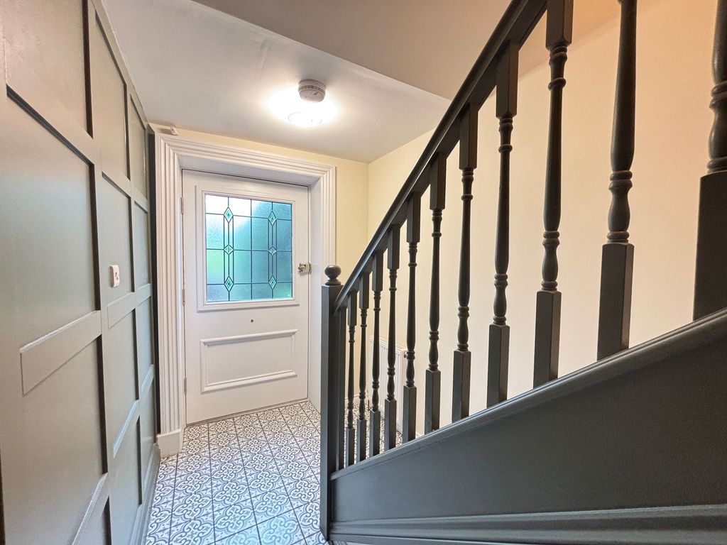 Property photo 3 of 19 Hallway