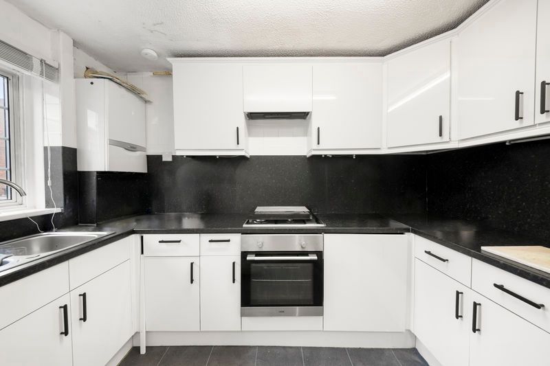 Property photo 2 of 13 Photo 6