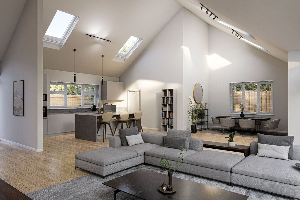 Property photo 2 of 8