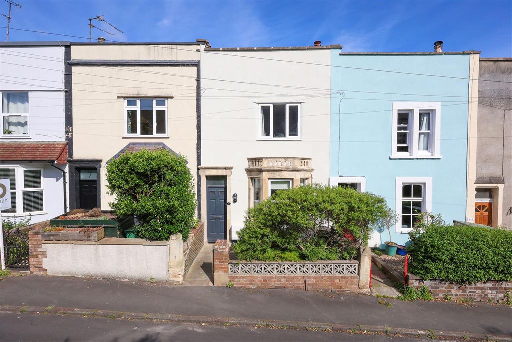 Property photo 1 of 14